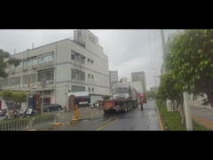 Transporte e carregamento de armários envelhecidos